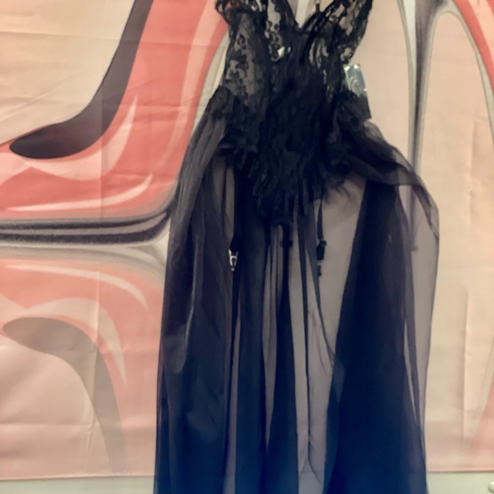 Black Sheer Lace Nightie w Garter
